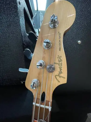 Fender Player P-Bass P.F. Black 2